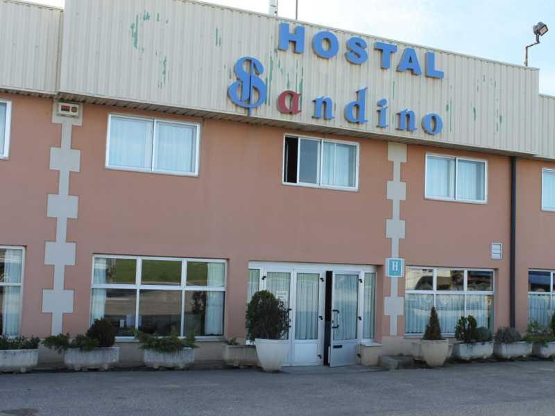 Hostal Sandino Villodrigo Екстер'єр фото