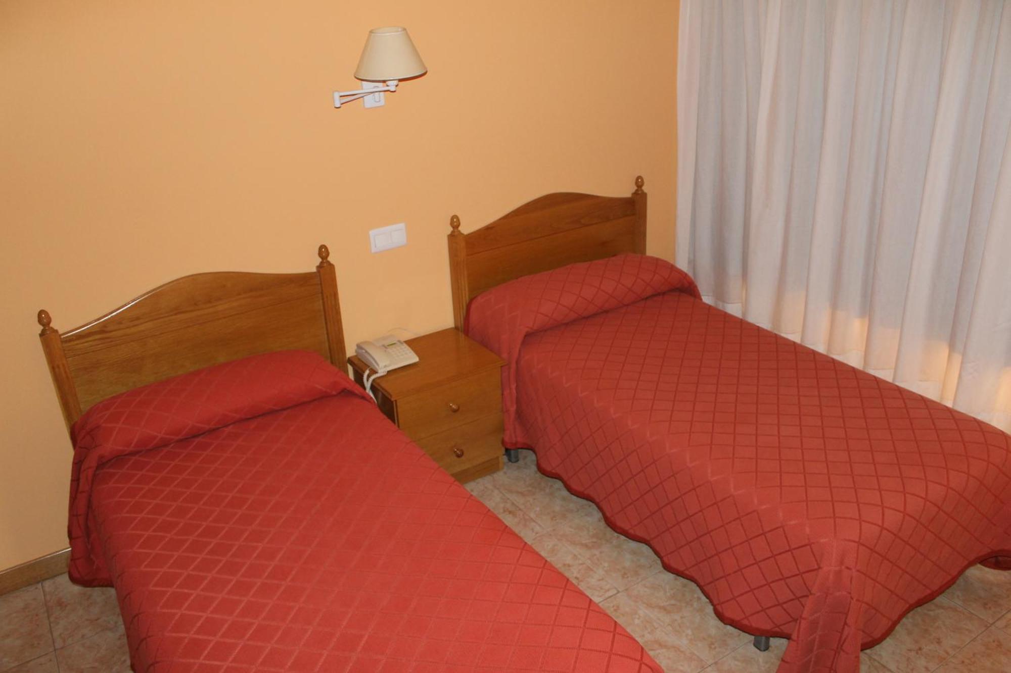 Hostal Sandino Villodrigo Екстер'єр фото